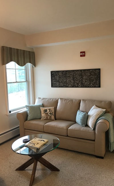 Birch Bay Village Apartment - Living Room