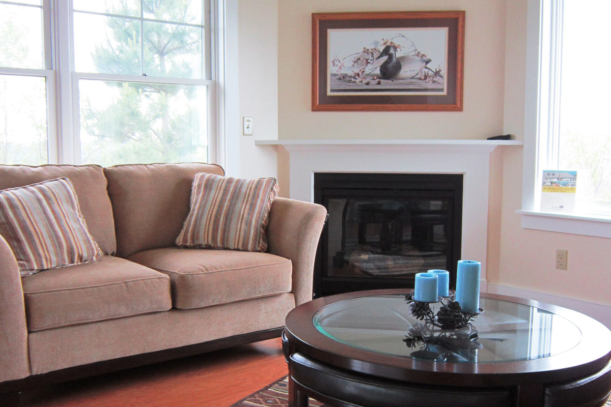 Birch Bay Village Cottage - Living room
